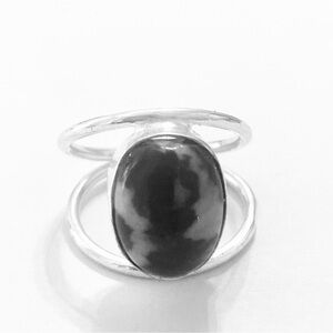 White Buffalo Turquoise, 925 marked ring size 
 6 1/4